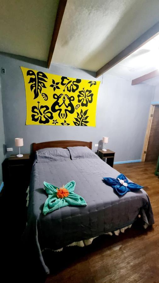 Hostal Henua Roa Hanga Roa Exterior photo